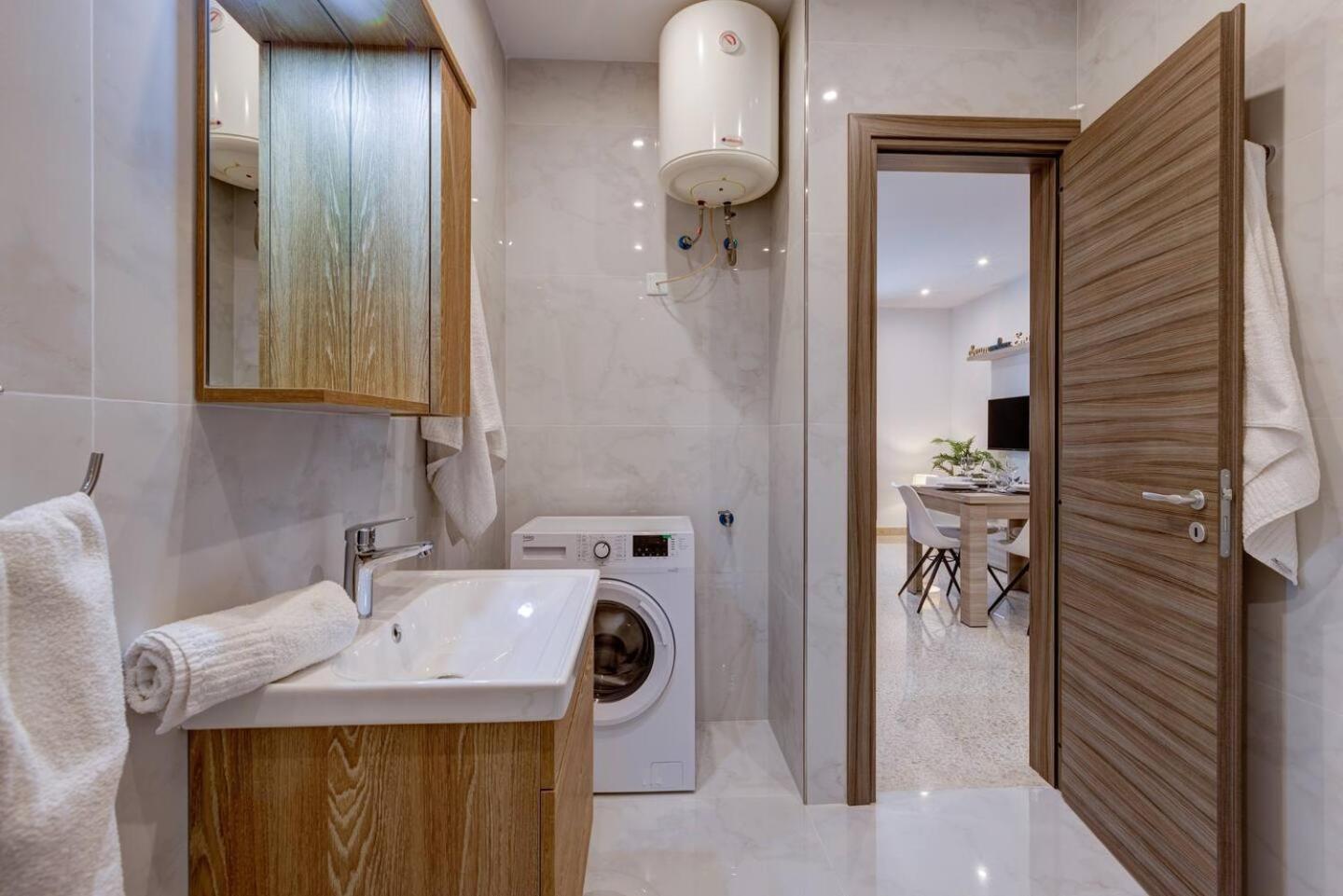 Uptown Mellieha By Homely Exterior photo